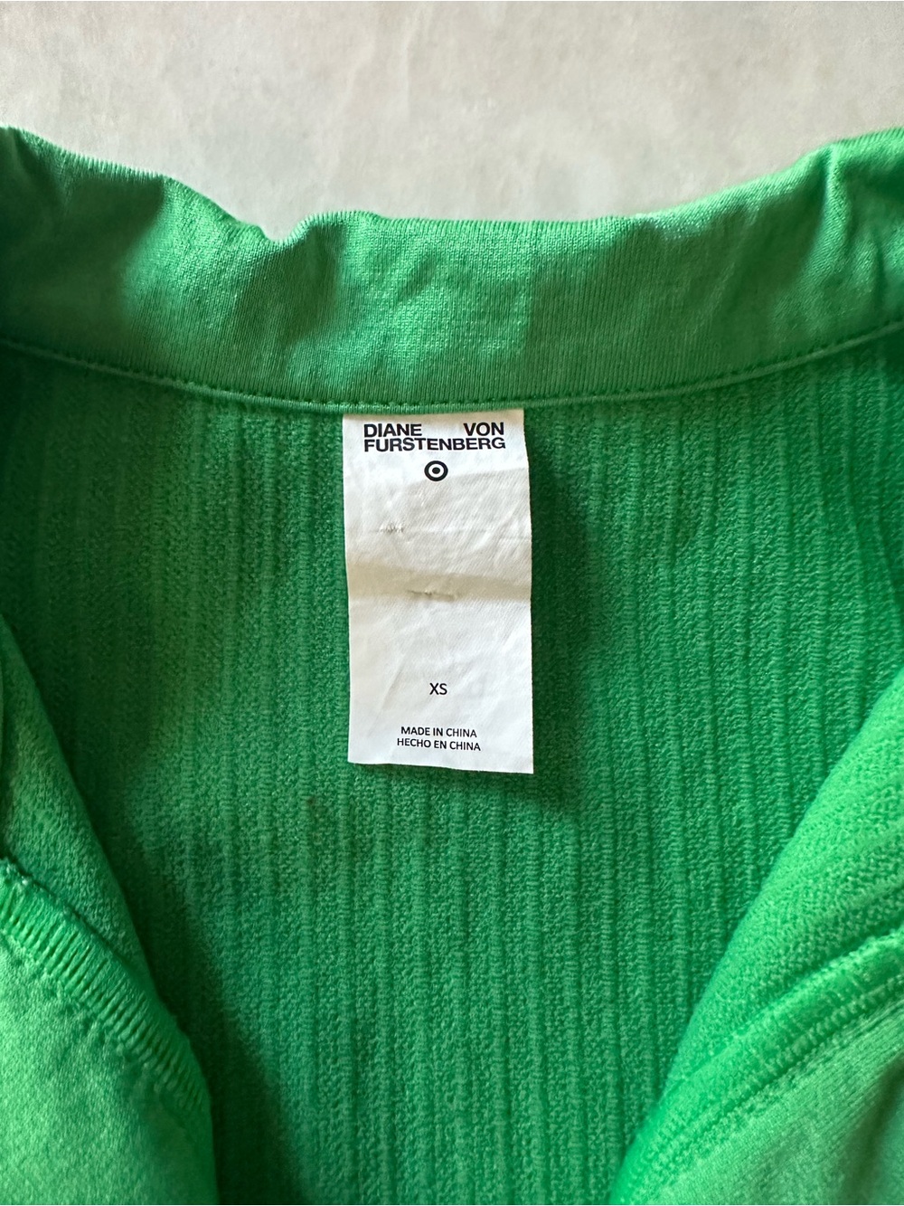 Diane Von Furstenberg Bright Green Ribbed Collared Crop Top - Picture 3 of 7